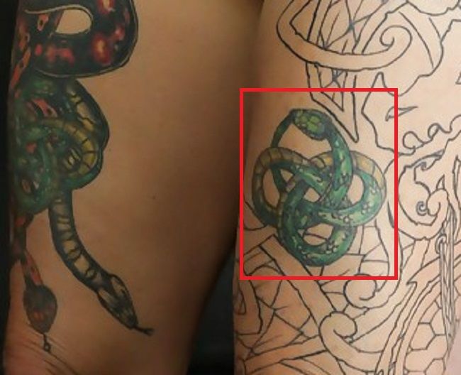 Jenevieve Hexxx-coscia sinistra