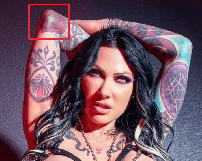 Tatuaggio gomito sinistro di jenevieve hexxx