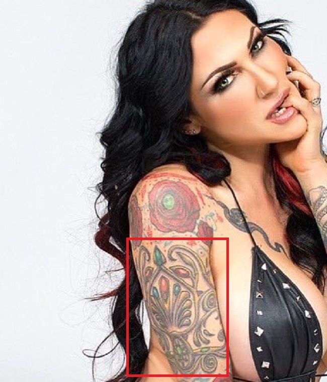 Jenevieve Hexxx-braccio-tatuaggio