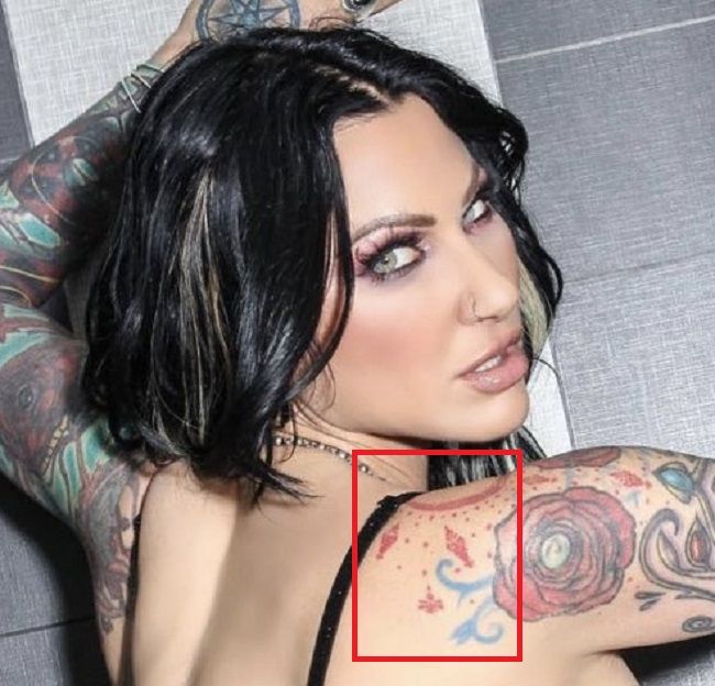 spalla jenevieve hexx tatuaggio