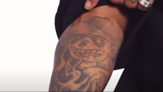 Tatuaggio autoritratto JID