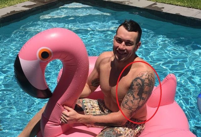 ボートを持つ女性-ジョエルスウィフトタトゥー