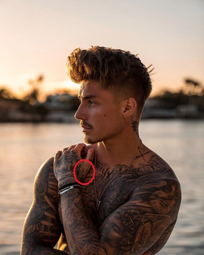 tetovaža Johnny Edlind-številke