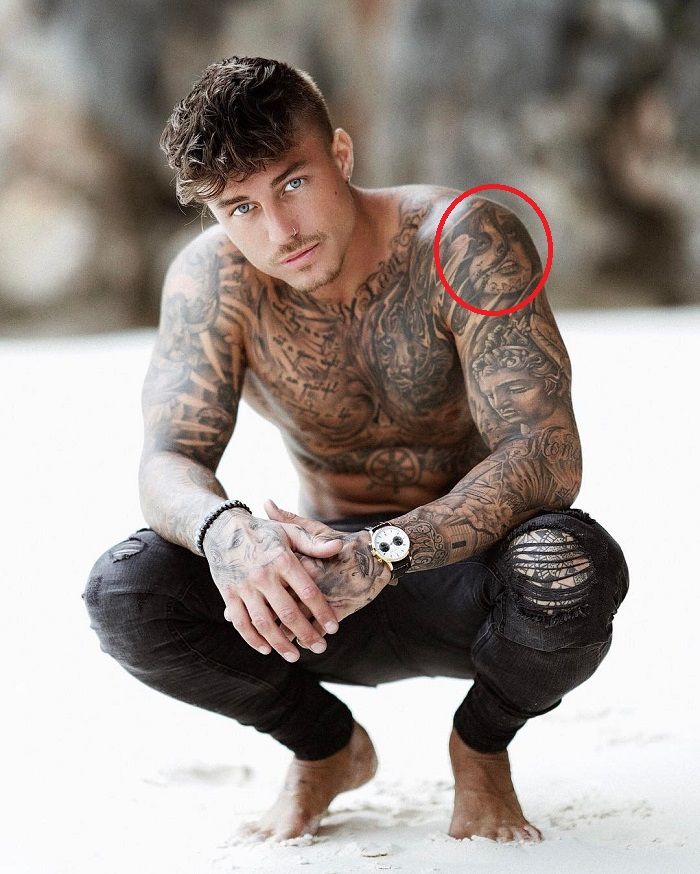 tetovaža lobanje mehiškega dekleta Johnny Edlind