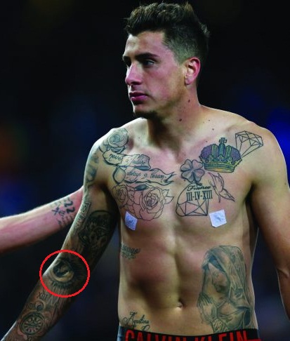 Jose Gimenez braccio destro anteriore del tatuaggio dell'occhio