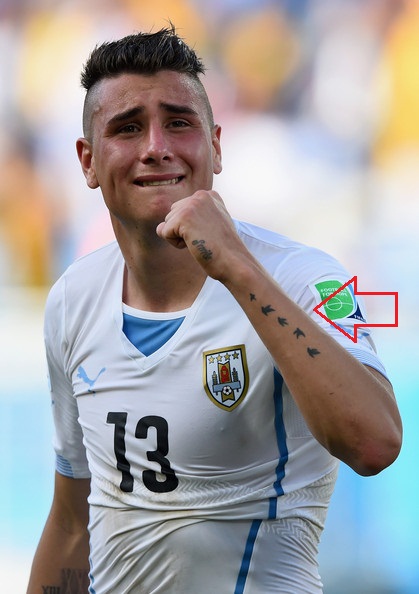 Tatuaggio di uccelli sul braccio sinistro di Jose Gimenez