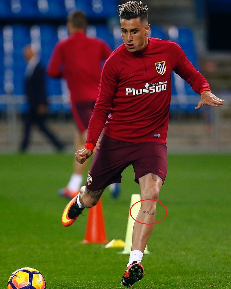 Jose Gimenez gamba sinistra data tatuaggio