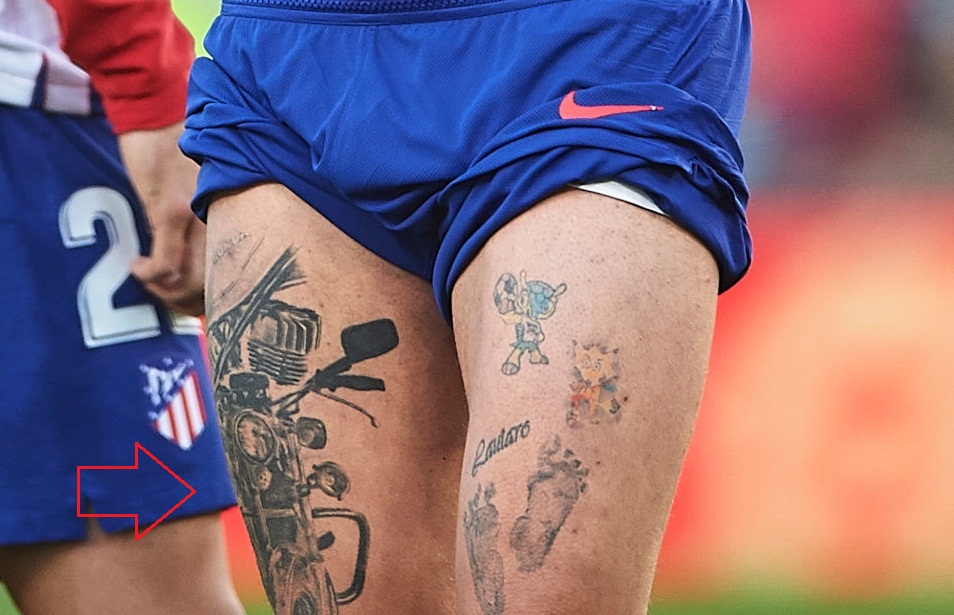 Jose Gimenez Tatuaggio Coscia Destra 01