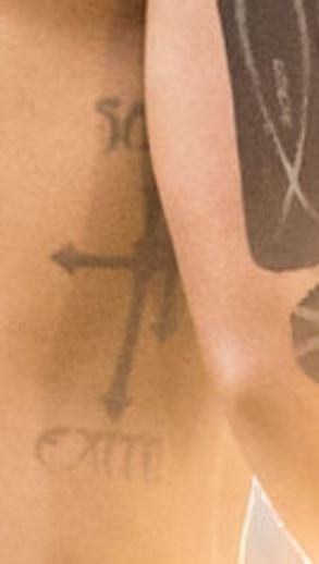 Josefova tetovaža na grudnom košu