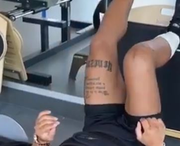 Josef tetovaža na bedrima