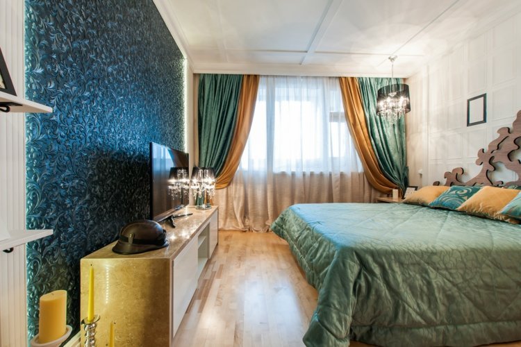 Tapet Art Nouveau pentru un perete de accent tapet art nouveau-albastru-metalic-dormitor-idee-pat-verde