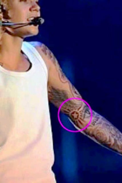 Justin Bieber Tattoo Star sur le bras gauche