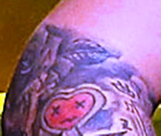 Tatouage de feuille de Justin Bieber
