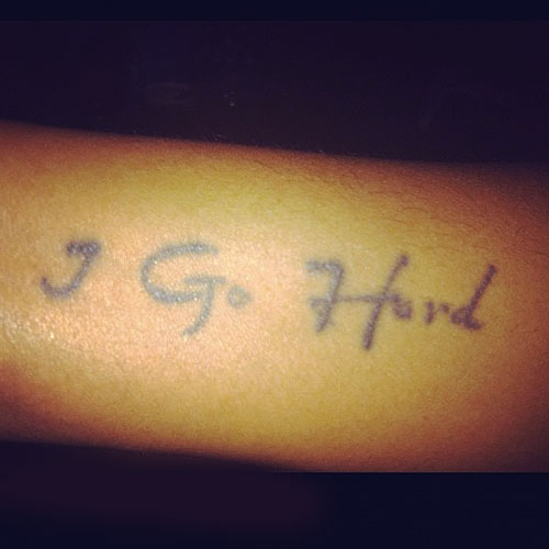 Tatouage d'écriture de K Michelle