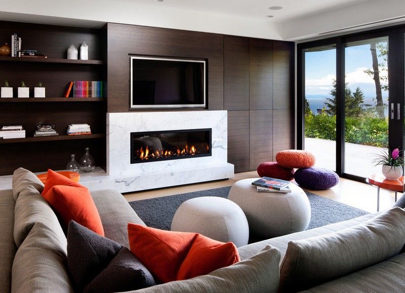 Mobilier-cameră-șemineu-gresie-modernă-din-marmură-portocaliu-albastru-gri-culoare de perete