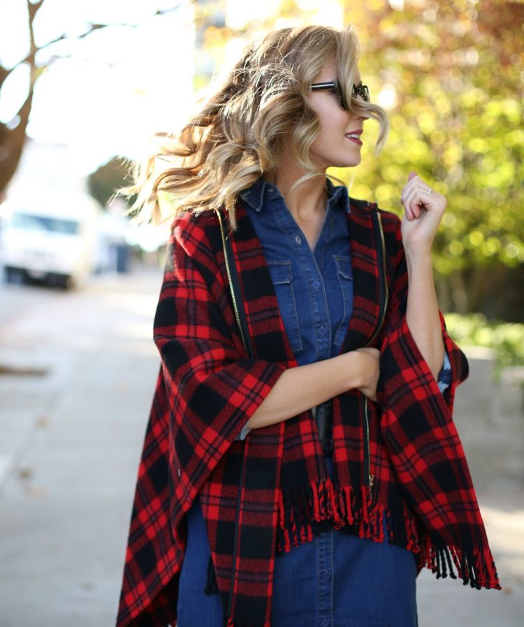 Moda cu carouri - poncho negru și roșu ca o aruncare în toamnă Moda cu carouri-toamnă-poncho-eșarfă-roșu-negru