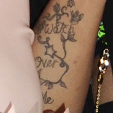 Karis Anderson Vines Tatouage