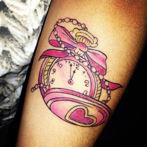 Tatouage Horloge Karis Anderson