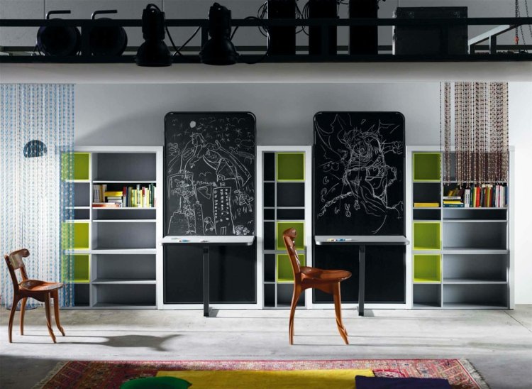 cameră modernă pentru tineret decorată cu vopsea pentru tablă accente verzi raft de perete mobilier pepinieră idei de decor
