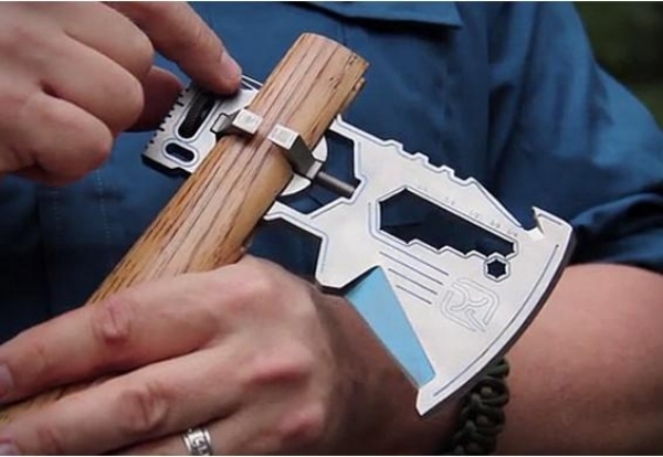 Vârful instrumentului pe un mâner klax-multi-tool-function-head-steel