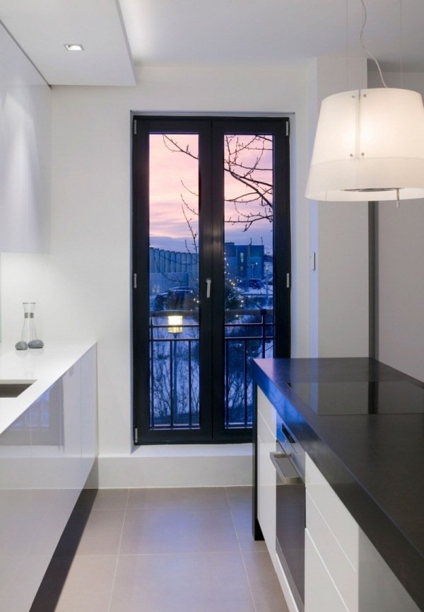 fereastră mare cadru negru alb-negru fereastră mare cadru negru complet alb-negru