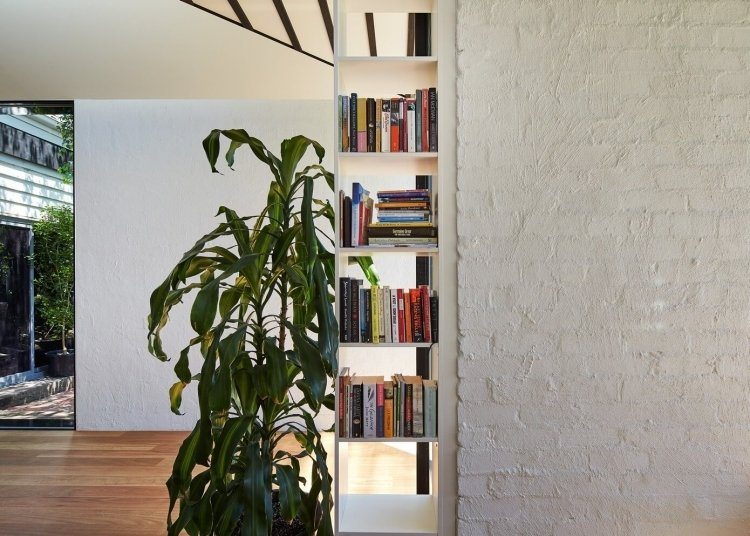 clinker-pictura-alb-interior - planta de apartament-raft de podea din lemn