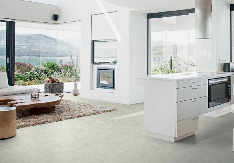 Pardoseala din plută din camera de zi cu un aspect atractiv de beton Așezarea podelei din plută mobilier alb living modern