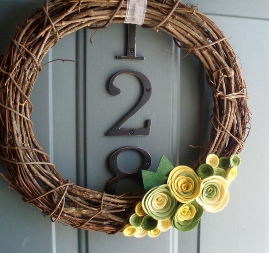 Coroana Tinker-ramuri de flori-decorare-primăvară-idei coroană de tineri-crenguțe flori-primăvară bijuterii de Paște