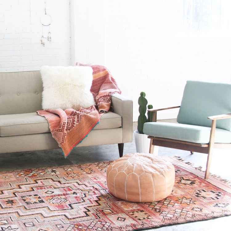 creative-wonhzimmer-design-carpet-textile-pouf