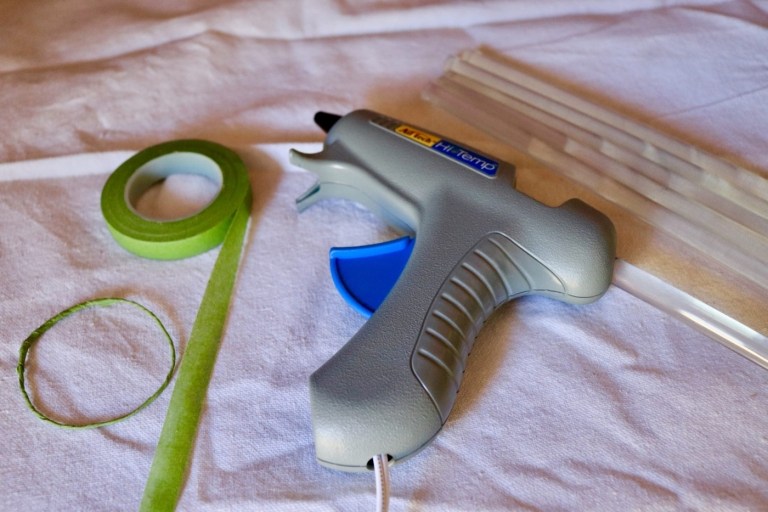 Instrucțiuni lipiți bandă adezivă pistol verde