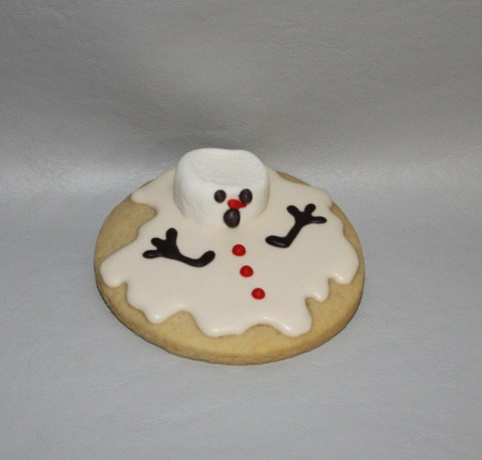 Cookie cu marshmallow ca om de zăpadă Biscuiti de zahar cu marshmallow