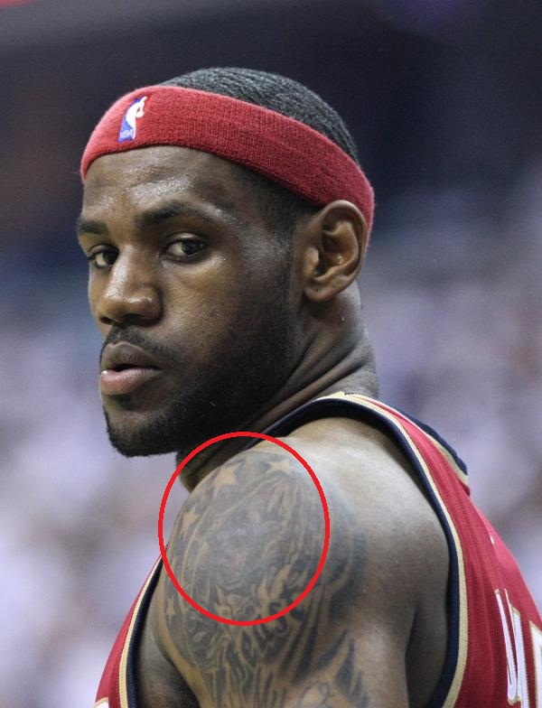 Tatouage étoiles LeBron