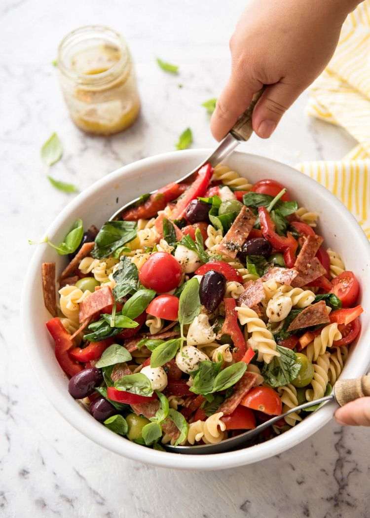 reteta de salata de paste italiene reteta de busuioc salam rosii masline