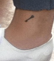 Tatuaggio di piume di Liam Payne