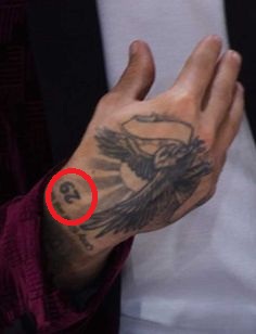Tatuaggio con il numero 29 di Liam Payne