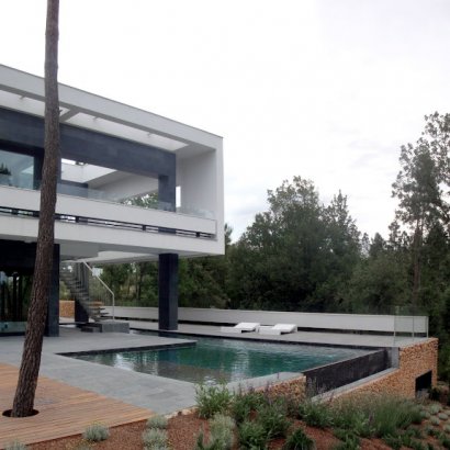Arhitectură de lux - piscină în reședință