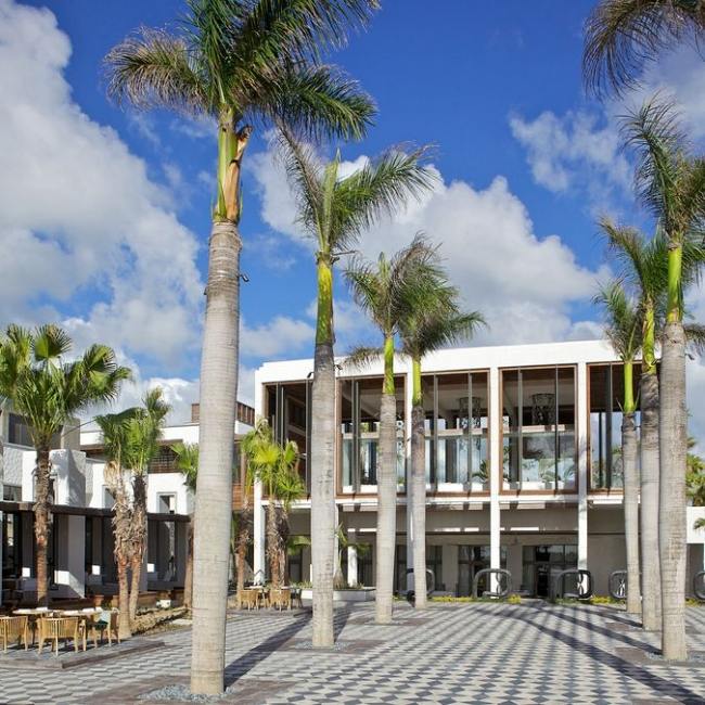 Hotel modern-Palm Trees Long Beach-Mauritius-Oceanul Indian Hotel modern de design Long Beach-Mauritius-Oceanul Indian