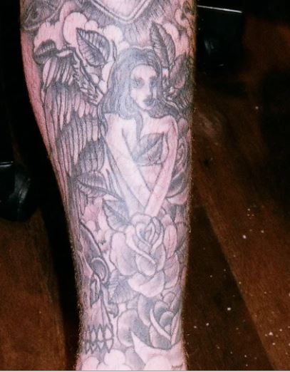 Tatuaggio Mac Miller Angelo con Rose