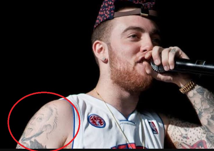 Ritratto di Mac Miller sul tatuaggio del braccio destro