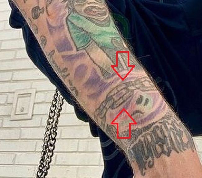 tatouage de mitrailleuse