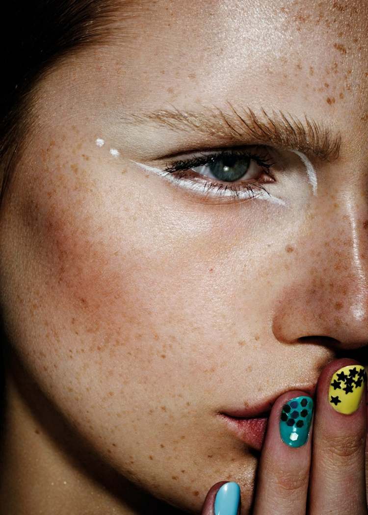 linie grafică machiaj ochi alb