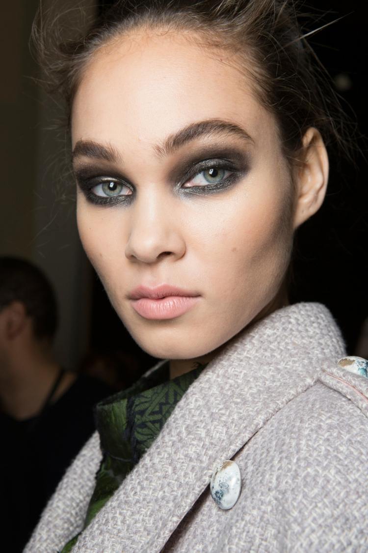 smokey eyes gri argintiu toamnă machiază
