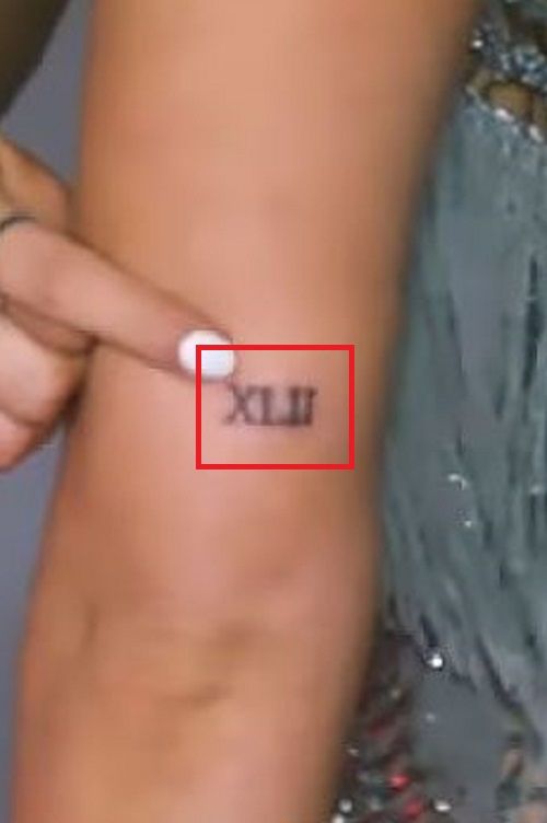 Maren Morris-rimske številke-tetovaža