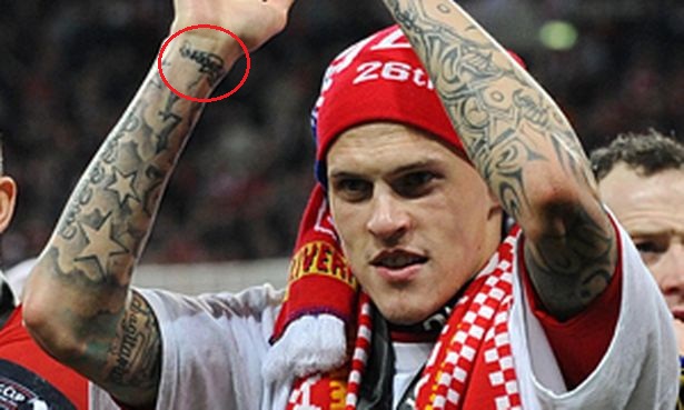 Martin Skrtel Tetovaža na desni roki zapestja