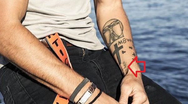 Matthew Smith-Zglobna tetovaža