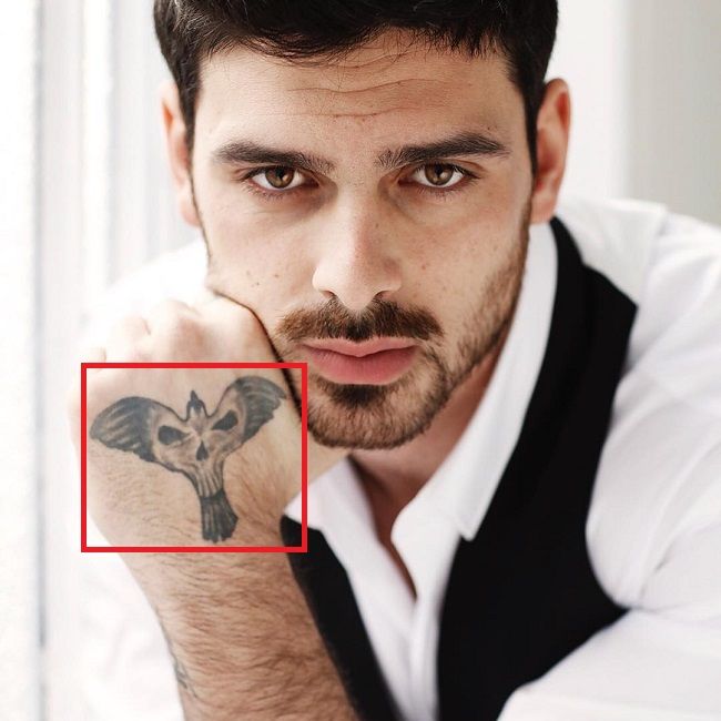 Michele Morrone-Phoenix-tatouage