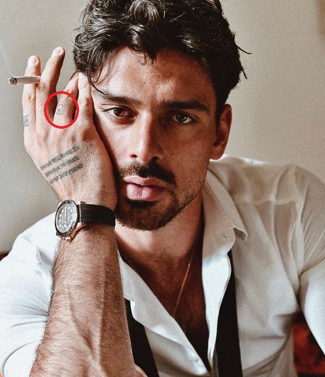 Michèle Morrone-3-tatouage