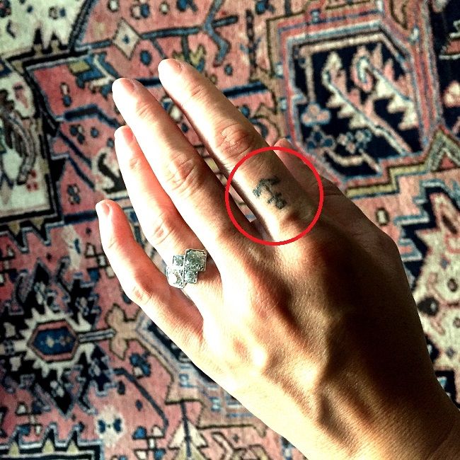 tatouage d'ancre de branche michelle