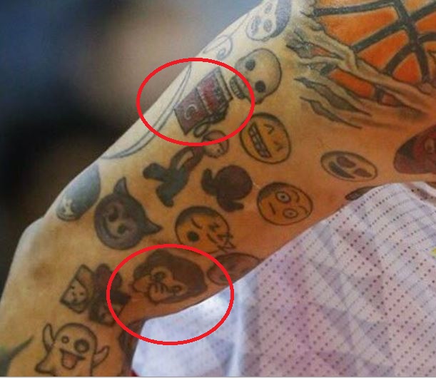 Tetovaža Mike Monkey in telefonske govorilnice