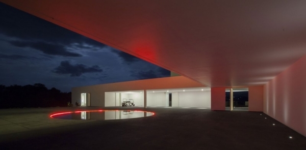 proiectare casă de weekend în iaz în stil minimalist